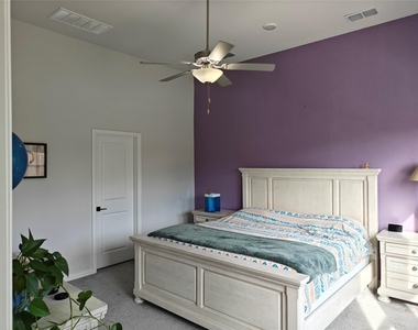 1001 Azure Lane - Photo Thumbnail 14
