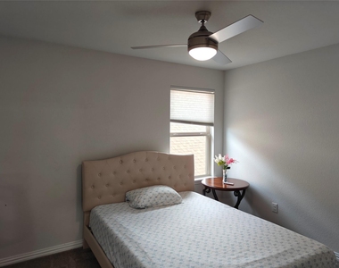 1001 Azure Lane - Photo Thumbnail 22