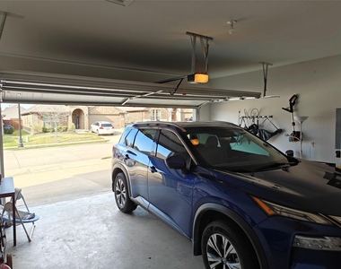 1001 Azure Lane - Photo Thumbnail 31