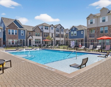 7512 Sheboygan Avenue - Photo Thumbnail 18