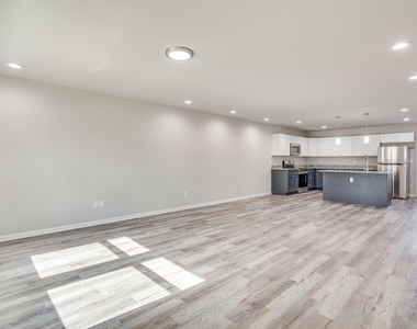 931 River Road - Photo Thumbnail 7