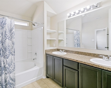 8817 Poynter Street - Photo Thumbnail 14
