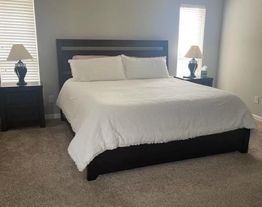 402 Buttonwood Drive - Photo Thumbnail 13