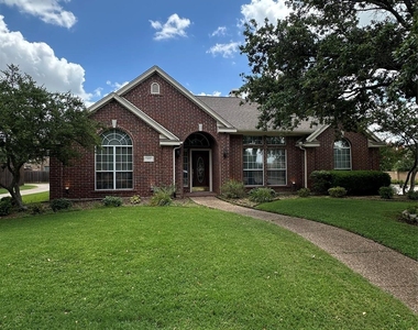 402 Buttonwood Drive - Photo Thumbnail 18