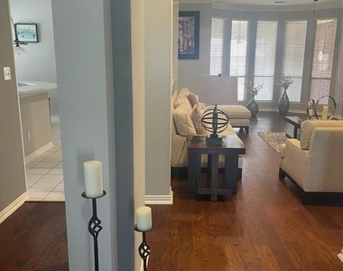 402 Buttonwood Drive - Photo Thumbnail 1