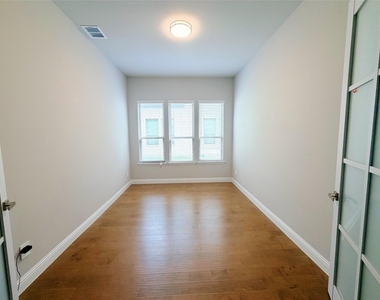 847 Calusa Drive - Photo Thumbnail 4