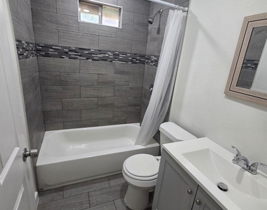3328 Lynnfield Drive - Photo Thumbnail 6
