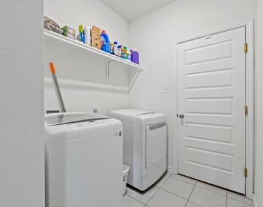 925 West Drive - Photo Thumbnail 14