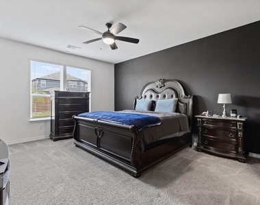 925 West Drive - Photo Thumbnail 5
