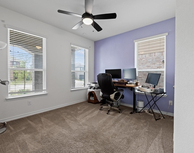 925 West Drive - Photo Thumbnail 10