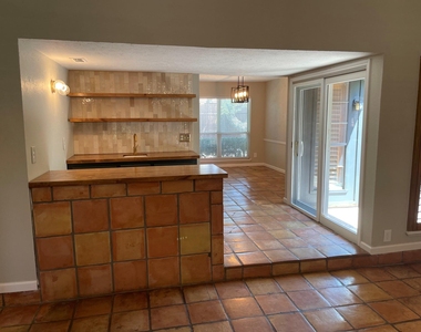 1909 Rambling Ridge Lane - Photo Thumbnail 2