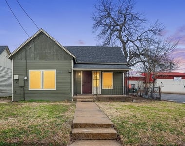 906 E Houston Street - Photo Thumbnail 26