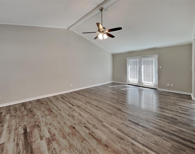 502 Redbud Drive - Photo Thumbnail 1