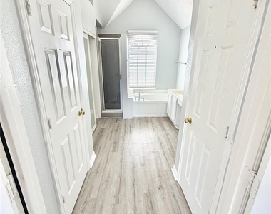 2501 Stetson Drive - Photo Thumbnail 19