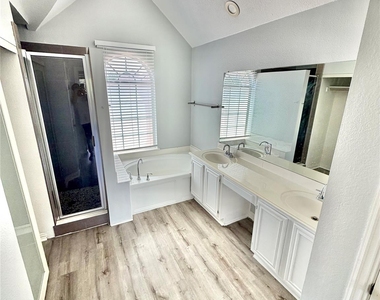 2501 Stetson Drive - Photo Thumbnail 18