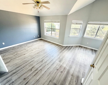 2501 Stetson Drive - Photo Thumbnail 20