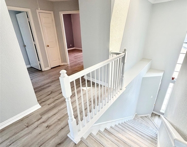 2501 Stetson Drive - Photo Thumbnail 15