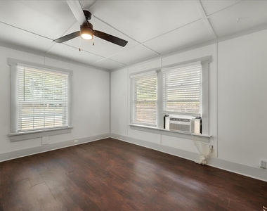 3715 Travis Avenue - Photo Thumbnail 8