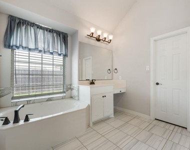 1232 Cirrus Court - Photo Thumbnail 13