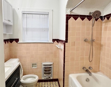 5542 Longview Street - Photo Thumbnail 7