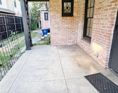 5542 Longview Street - Photo Thumbnail 1