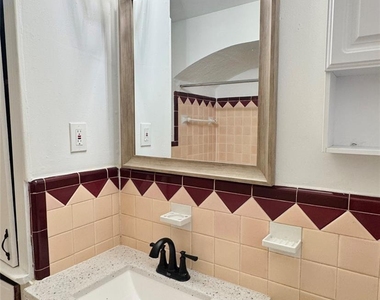 5542 Longview Street - Photo Thumbnail 8