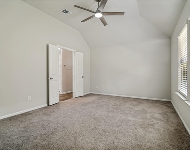 1801 Hazer Lane - Photo Thumbnail 15
