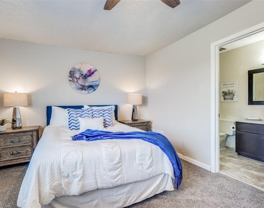 7 W Mountain Lane - Photo Thumbnail 9