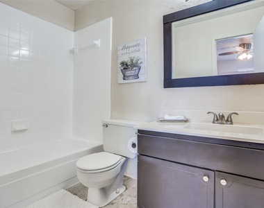 7 W Mountain Lane - Photo Thumbnail 10