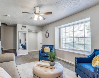 7 W Mountain Lane - Photo Thumbnail 1