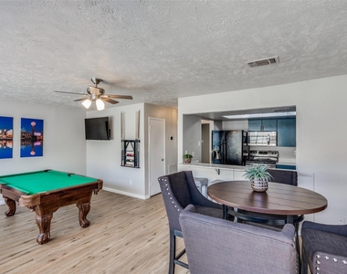 7 W Mountain Lane - Photo Thumbnail 4