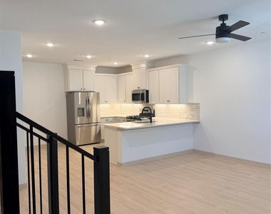 7328 Grant Avenue - Photo Thumbnail 8