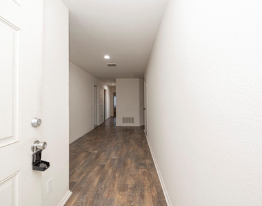 1436 Puerto Lago Drive - Photo Thumbnail 3