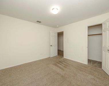 1436 Puerto Lago Drive - Photo Thumbnail 6