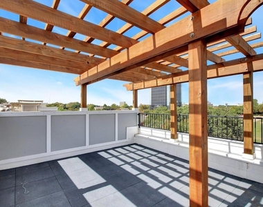 1209 Beaconsfield Lane - Photo Thumbnail 5