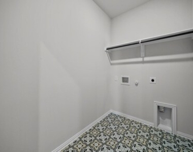 553 Hickory Ridge - Photo Thumbnail 14