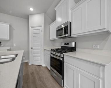 553 Hickory Ridge - Photo Thumbnail 15