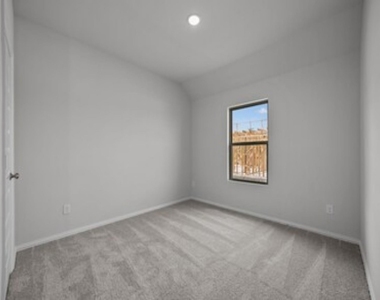 553 Hickory Ridge - Photo Thumbnail 12