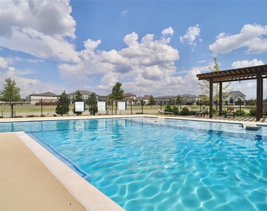 321 Pecan Trail - Photo Thumbnail 35