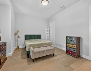 321 Pecan Trail - Photo Thumbnail 27