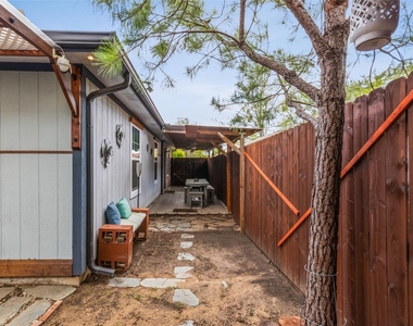 10207 Shelburne Drive - Photo Thumbnail 25