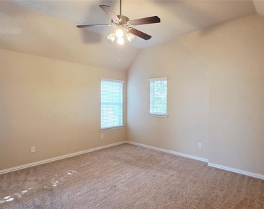 4364 Peregrine Way - Photo Thumbnail 11