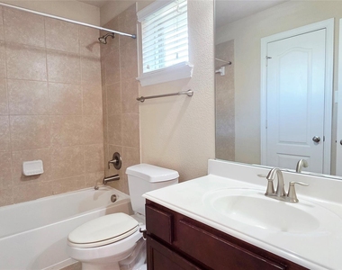 4364 Peregrine Way - Photo Thumbnail 16