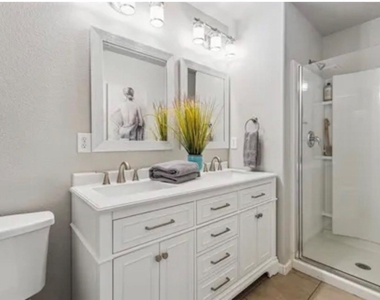 1500 Mockingbird Drive - Photo Thumbnail 12