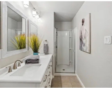 1500 Mockingbird Drive - Photo Thumbnail 14