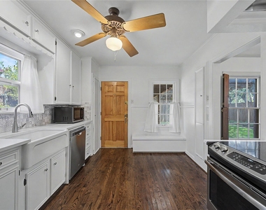 6047 Martel Avenue - Photo Thumbnail 11