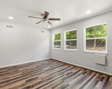 103 #a Calhoun Bend - Photo Thumbnail 6