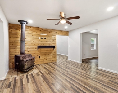 103 #a Calhoun Bend - Photo Thumbnail 4