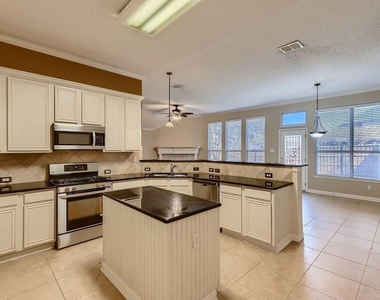 9028 Enchanted Ridge Drive - Photo Thumbnail 6