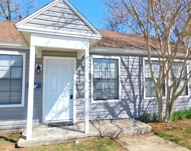 814 Anderson Street - Photo Thumbnail 2